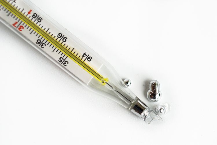 how to clean up mercury from a broken thermometer